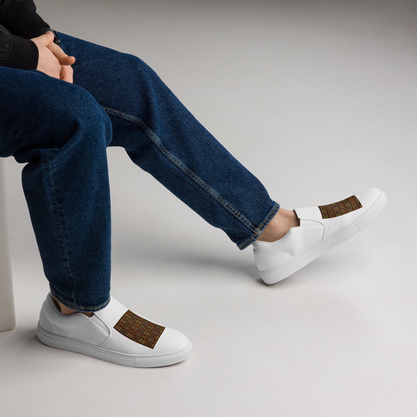 Men’s slip-on canvas shoes