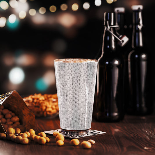 Shaker pint glass